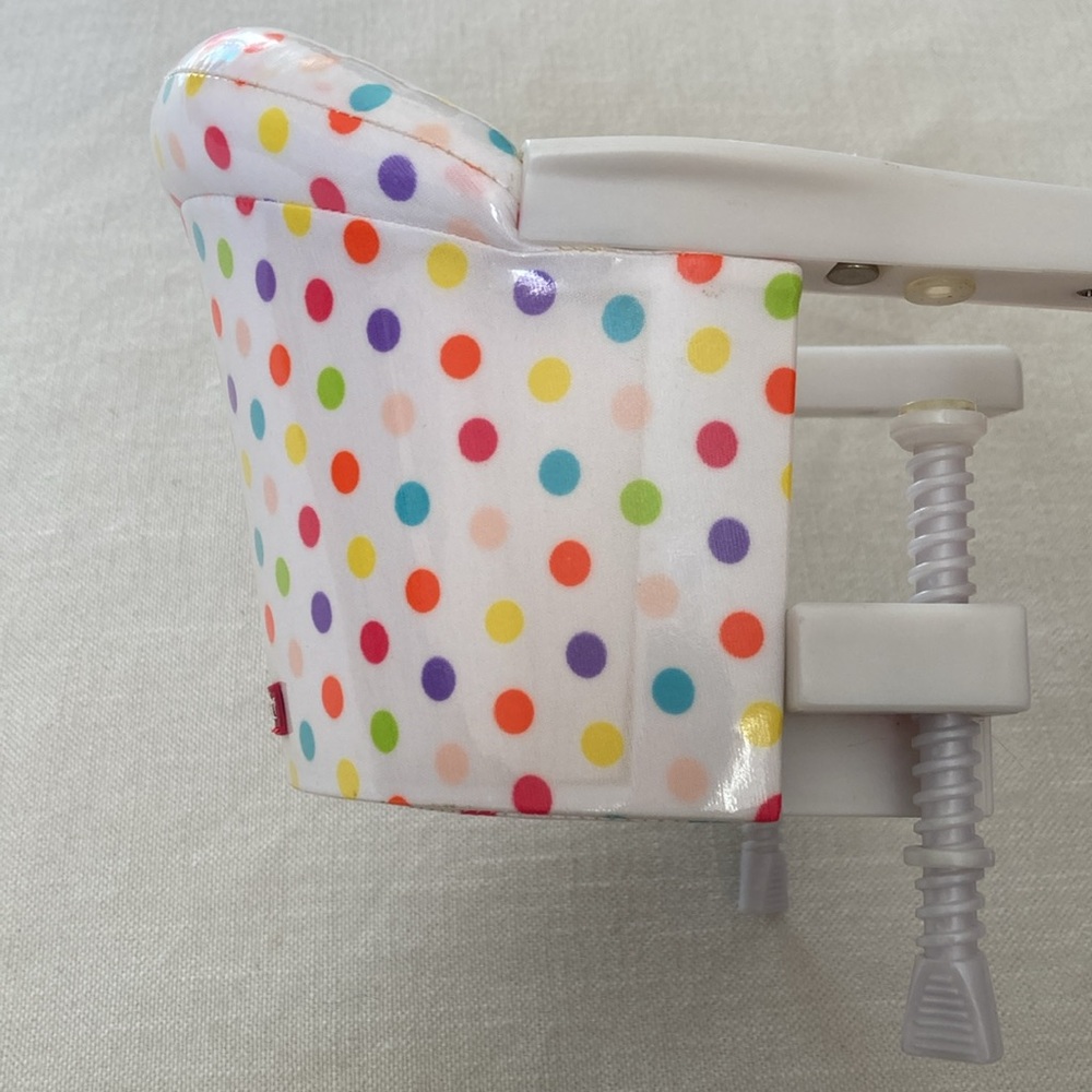 AMERICAN GIRL | Doll Treat Seat - Polka Dot Doll Clip-on Booster Seat - Picture 9 of 16